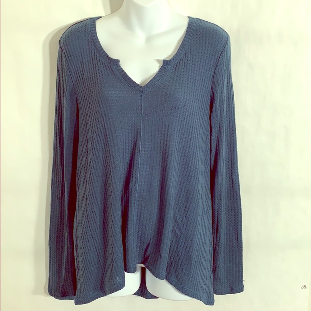 Comfy Blue Vneck Light Sweater !